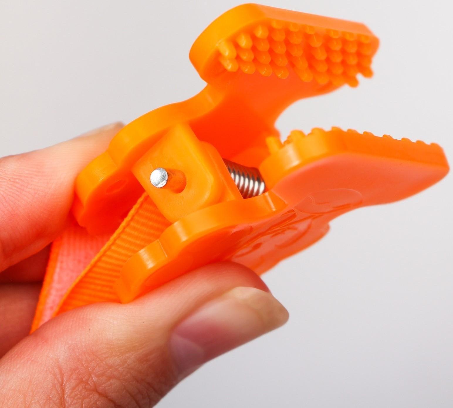 Пустышка силиконовая ортодонтическая с держателем и колпачком, от 0 мес., цвет оранжевый