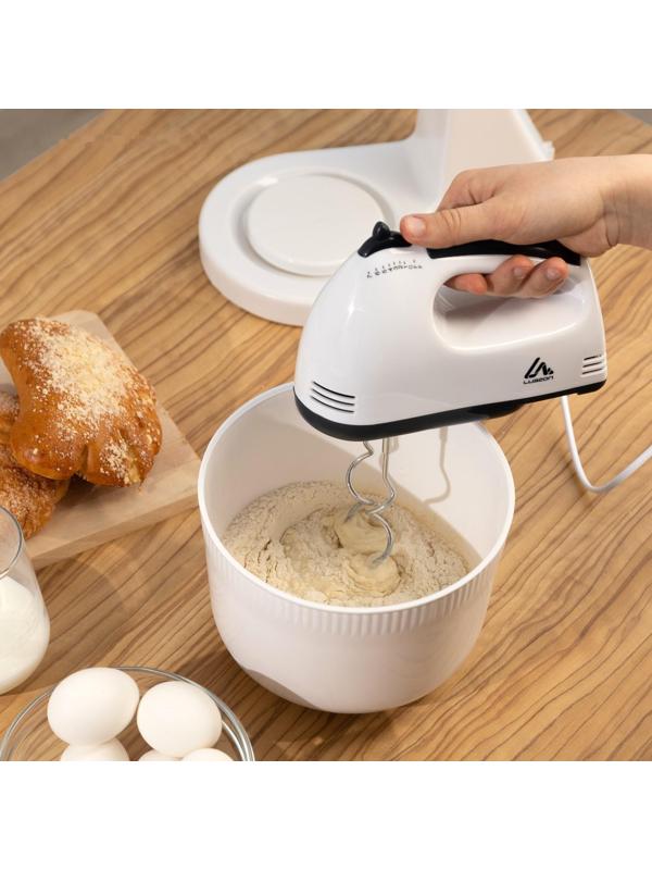 Миксер Luazon LMR-02, ручной, 180 Вт, 7 скоростей, 2 насадки, бело-чёрный