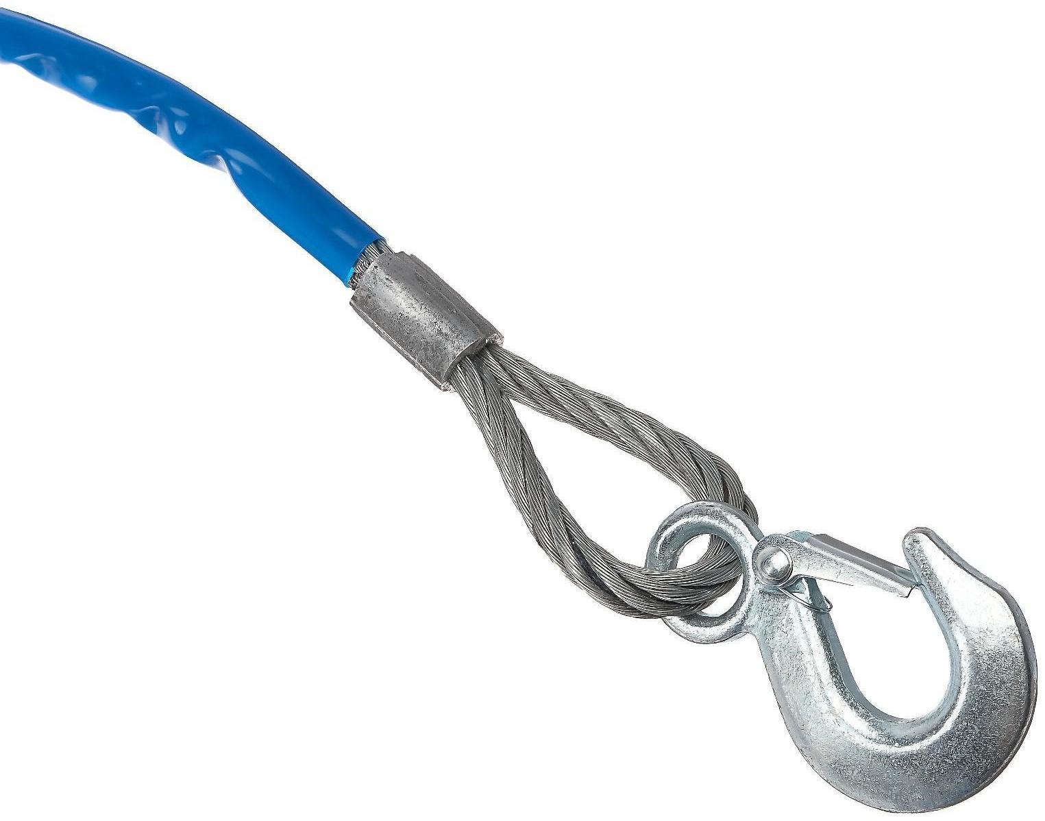 Трос буксировочный TORSO, металлический в ПВХ оплётке, 4м, 8 тонн, 2 крюка