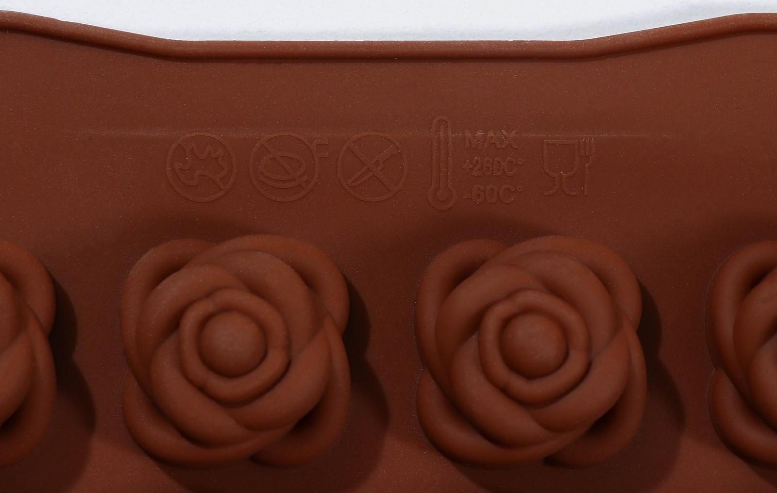 Форма для льда и кондитерских украшений Доляна «Подарок, сердце, роза», 23,2×13,8×1,1 см, 24 ячейки (2,6×2,6×2 см), цвет МИКС