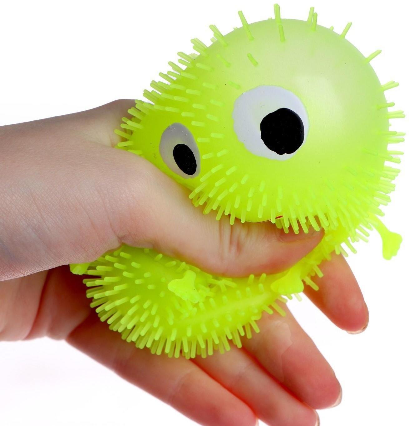 Ёжка резиновый «Чудик с ножками и ручками», световой, цвета МИКС