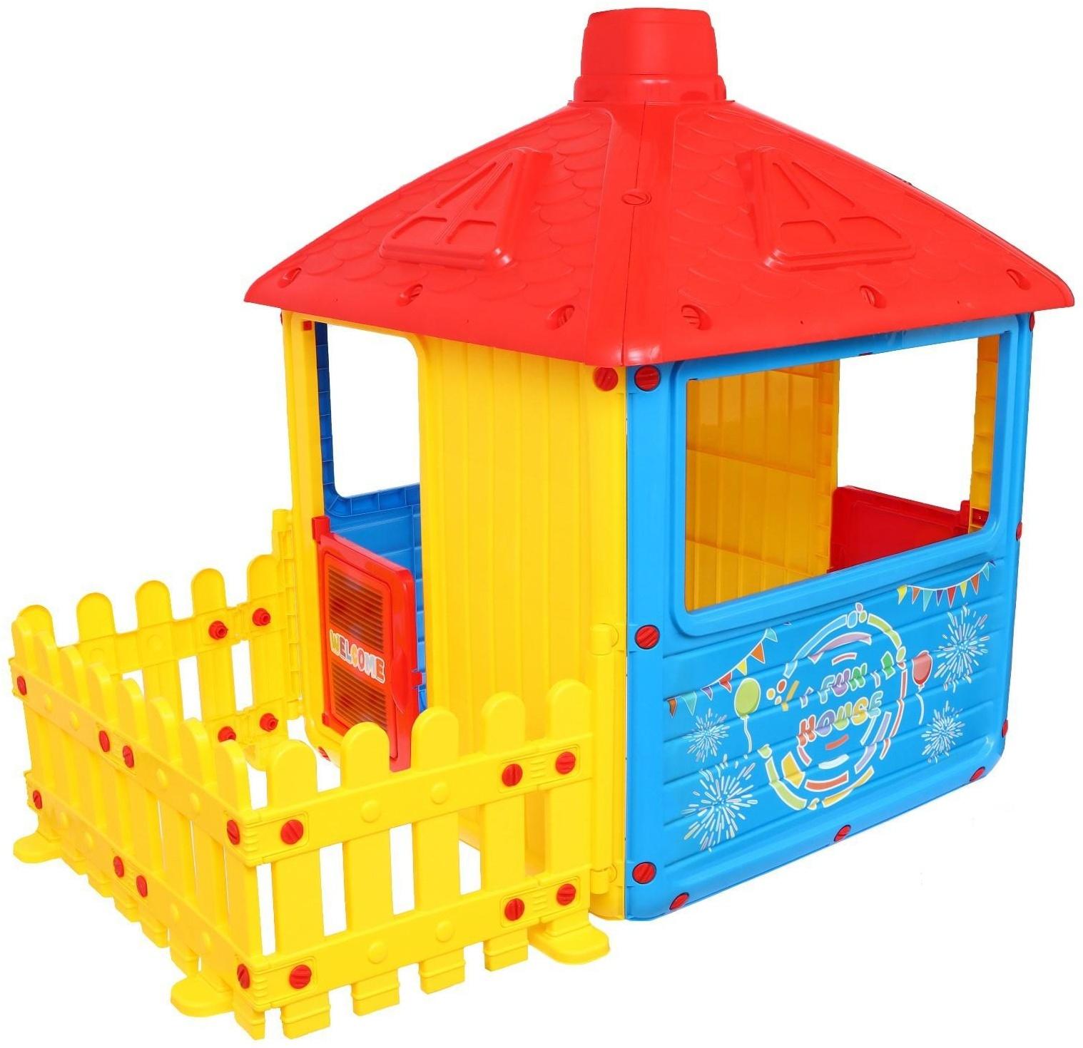 Игровой домик для улицы «Городской дом» с ограждением