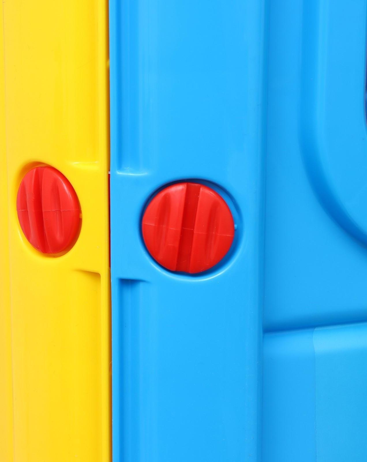 Игровой домик для улицы «Городской дом» с ограждением