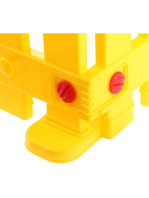 Игровой домик для улицы «Городской дом» с ограждением