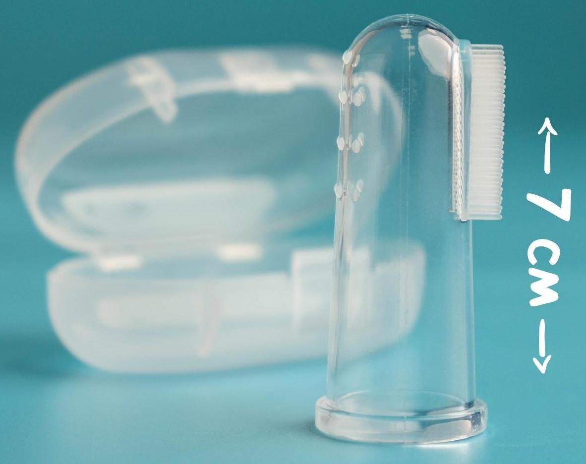 Детская зубная щетка, прорезыватель - массажер, силиконовая, в контейнере, на палец от 3 мес.