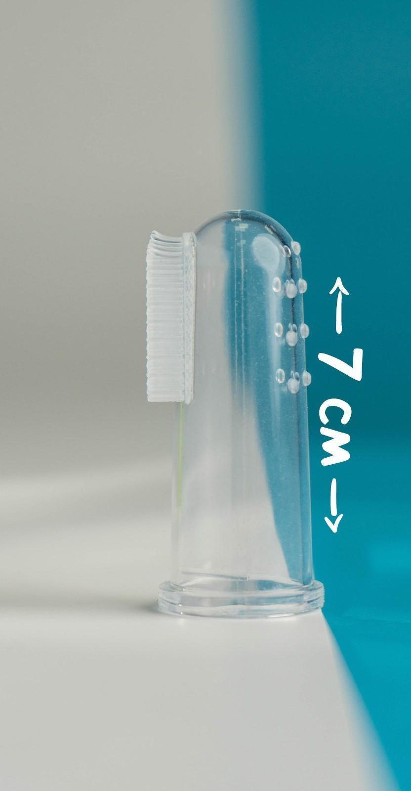 Детская зубная щетка, прорезыватель - массажер, силиконовая, в контейнере, на палец от 3 мес.