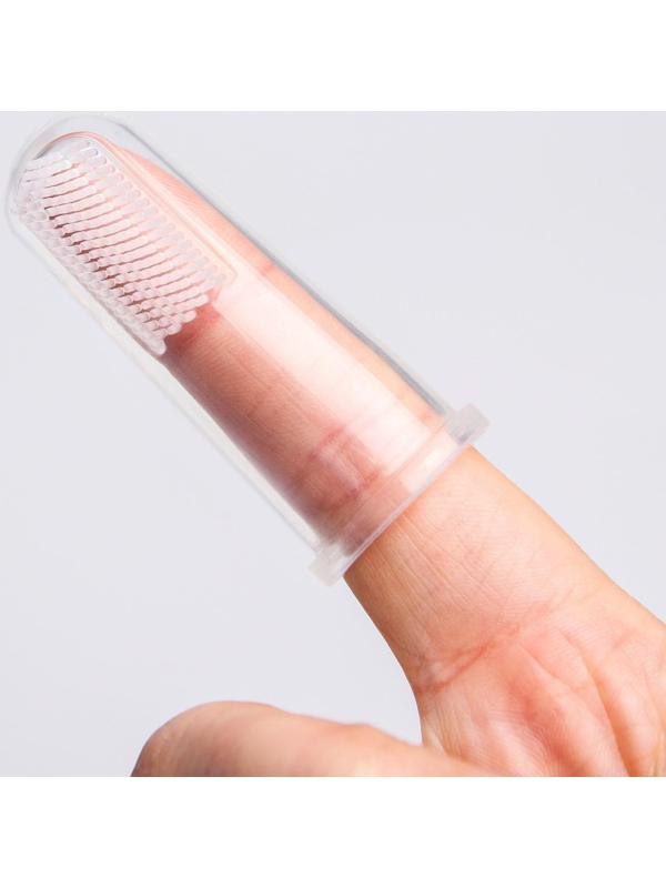 Детская зубная щетка, прорезыватель - массажер, силиконовая, в контейнере, на палец от 3 мес.