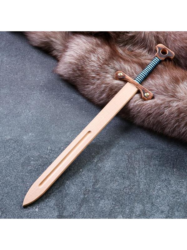 Сувенирное деревянное оружие 