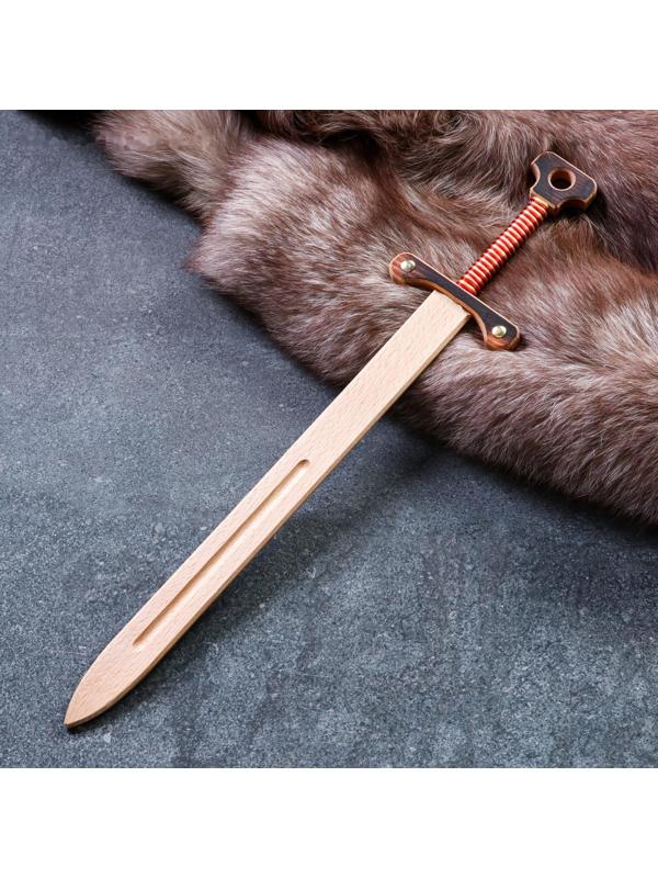 Сувенирное деревянное оружие 