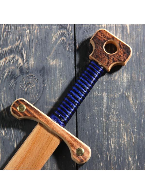 Сувенирное деревянное оружие 