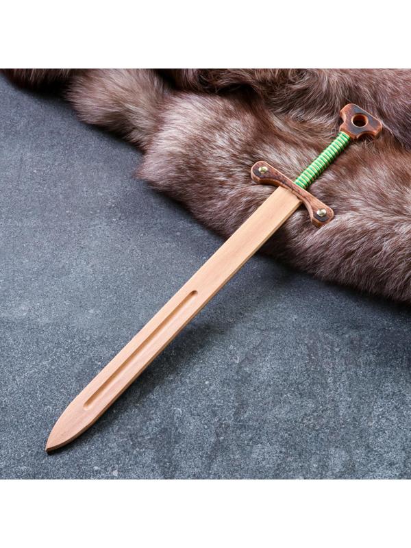 Сувенирное деревянное оружие 