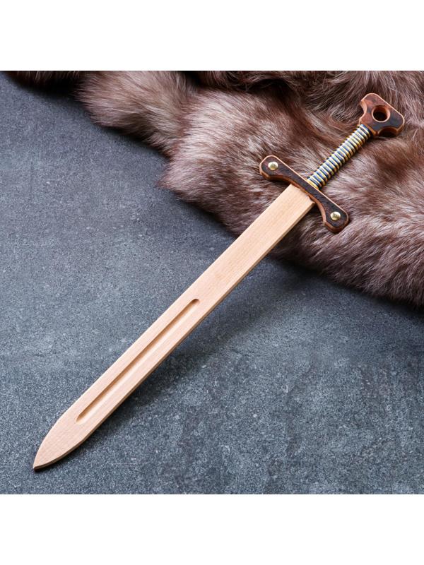 Сувенирное деревянное оружие 