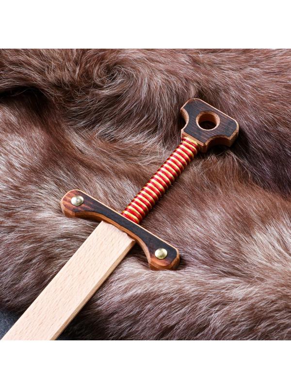 Сувенирное деревянное оружие 