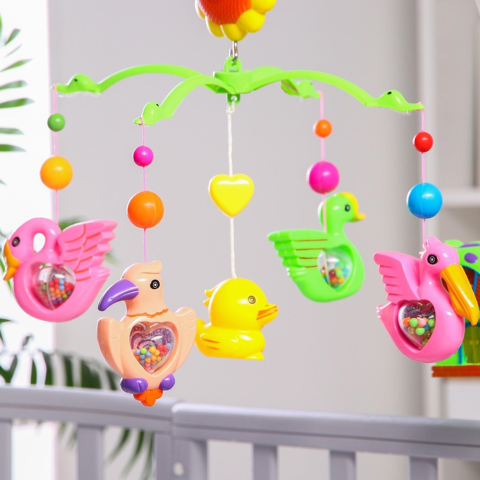 Музыкальный мобиль «Пряничный домик. Птички-погремушки», в пакете