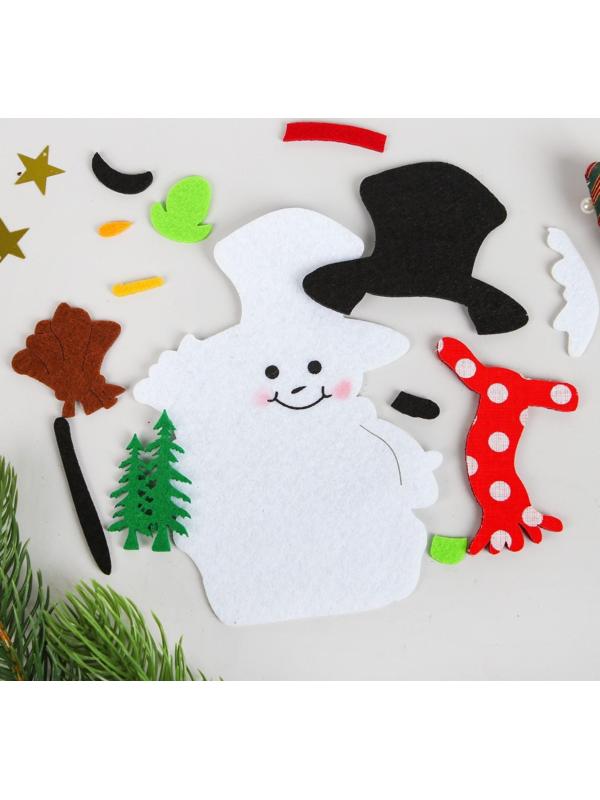Набор для творчества - создай новогоднее украшение «Венок - снеговик с метлой»