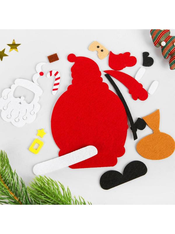 Набор для творчества - создай новогоднее украшение «Венок - Дед мороз с мешком подарков»