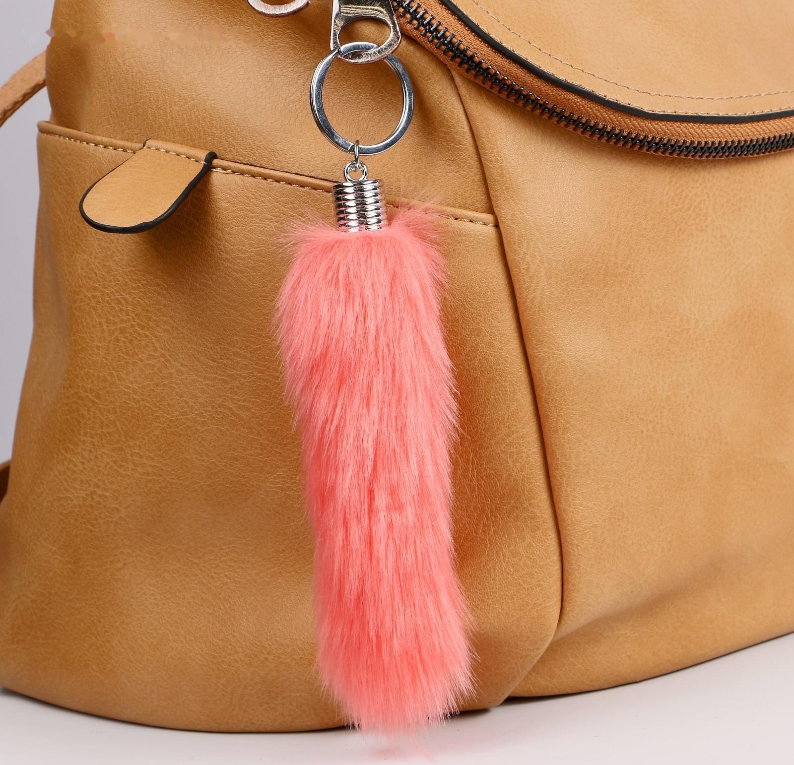 Пушистик-хвостик на кольце 