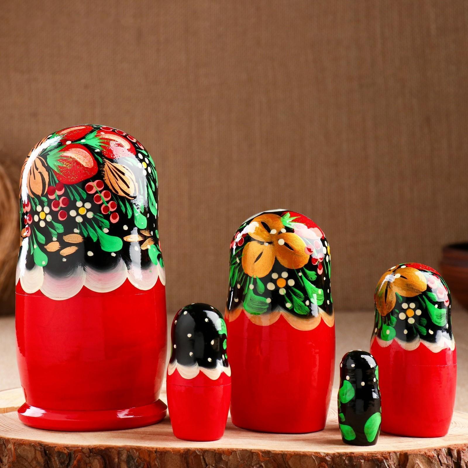 Матрёшка «Земляничка», чёрный платок, 5 кукольная, 18 см