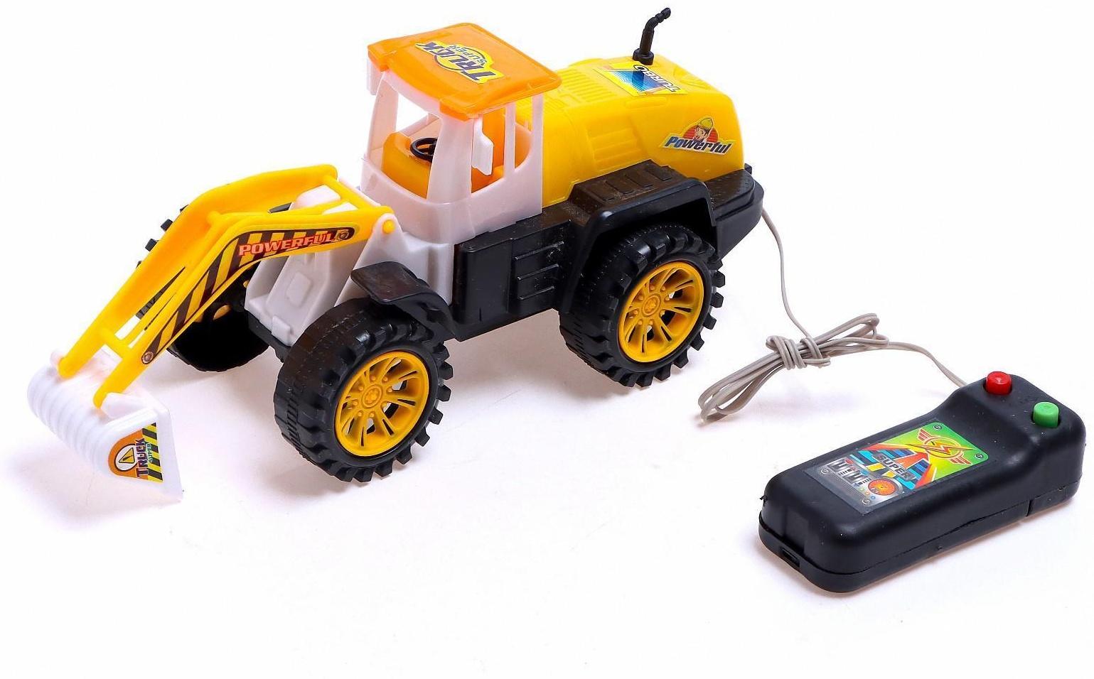 Трактор «Строитель», на дистанционном управлении, работает от батареек, МИКС