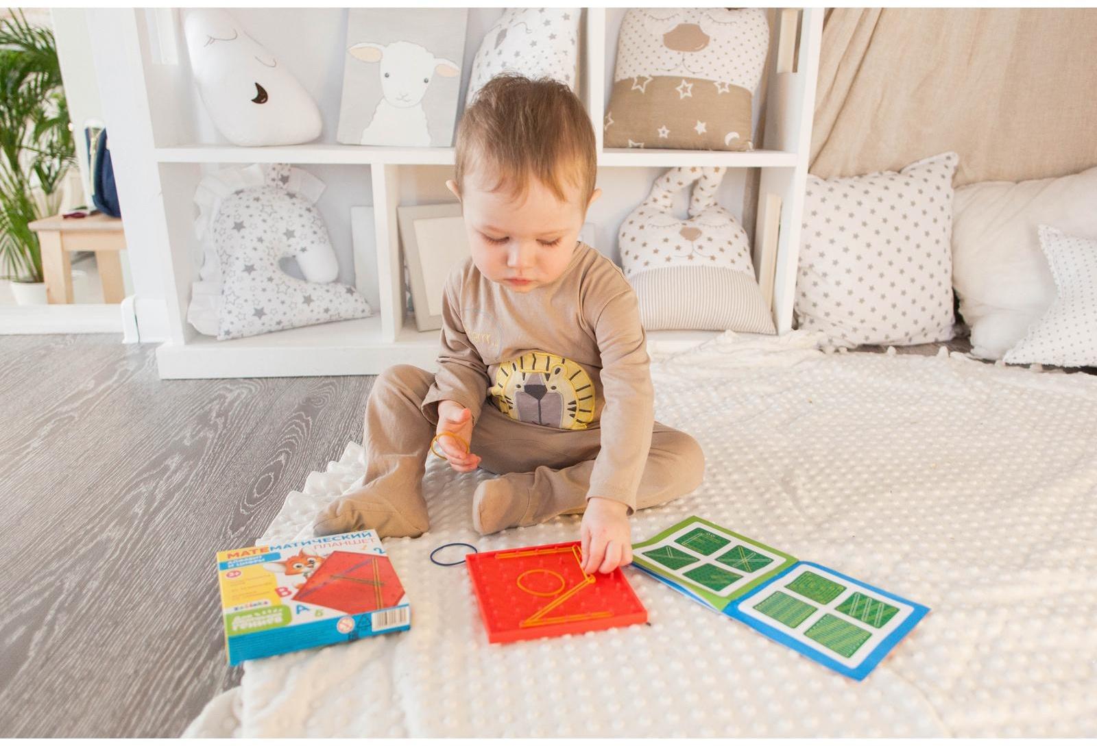 Геоборд «Математический планшет: Алфавит и цифры» с инструкцией по схемам, по методике Монтессори