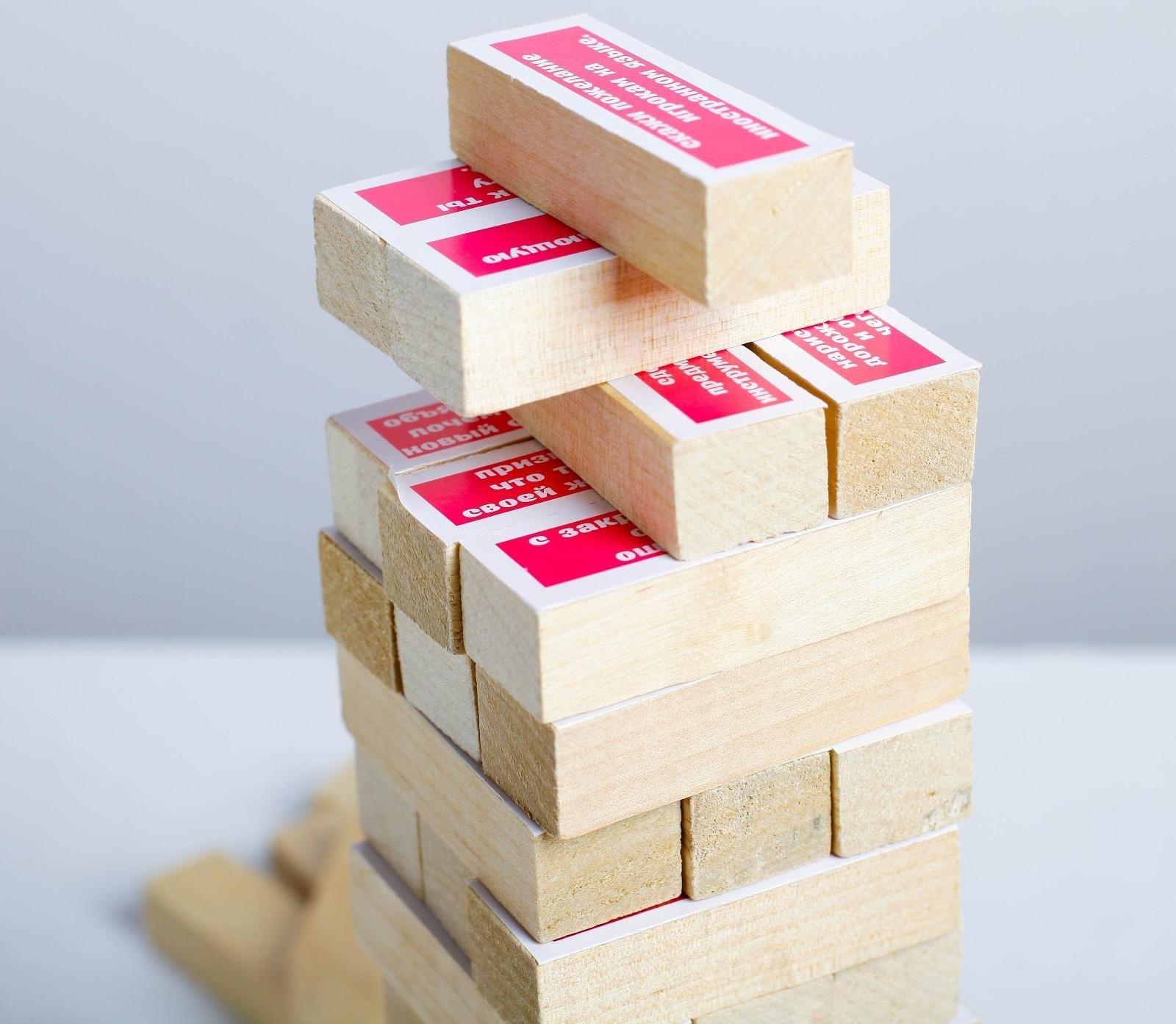 Падающая башня 