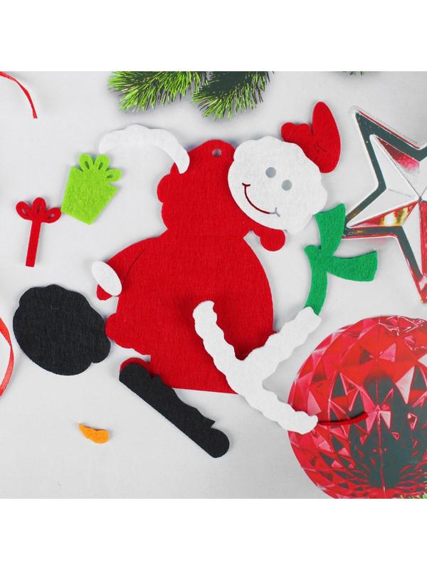 Набор для творчества - создай ёлочное украшение из фетра «Снеговик с подарком»