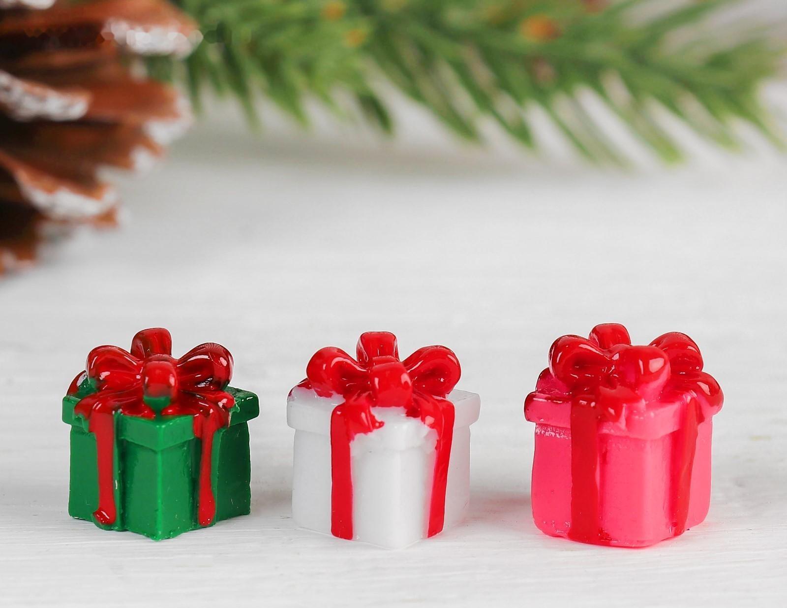 Миниатюра кукольная «Подарочек», набор 4 шт, размер 1 шт: 1,5×1,5×1,6 см, цвета МИКС