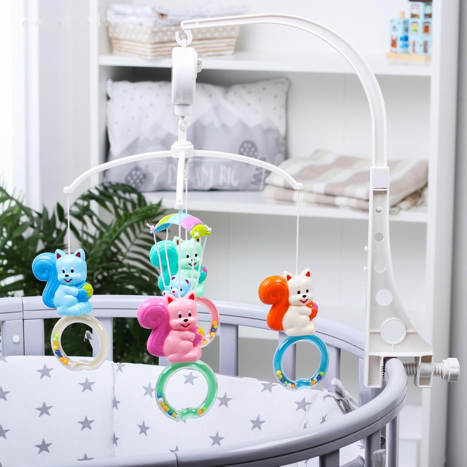 Мобиль музыкальный «Белочки на кольце», заводной, наклейка МИКС