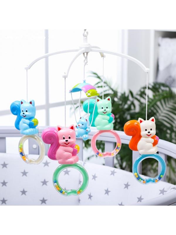 Мобиль музыкальный «Белочки на кольце», заводной, наклейка МИКС