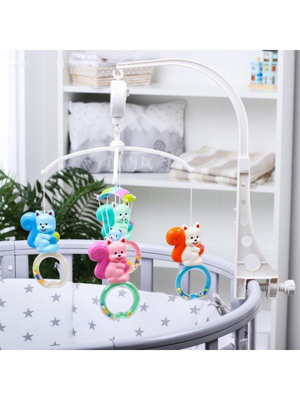 Мобиль музыкальный «Белочки на кольце», заводной, наклейка МИКС