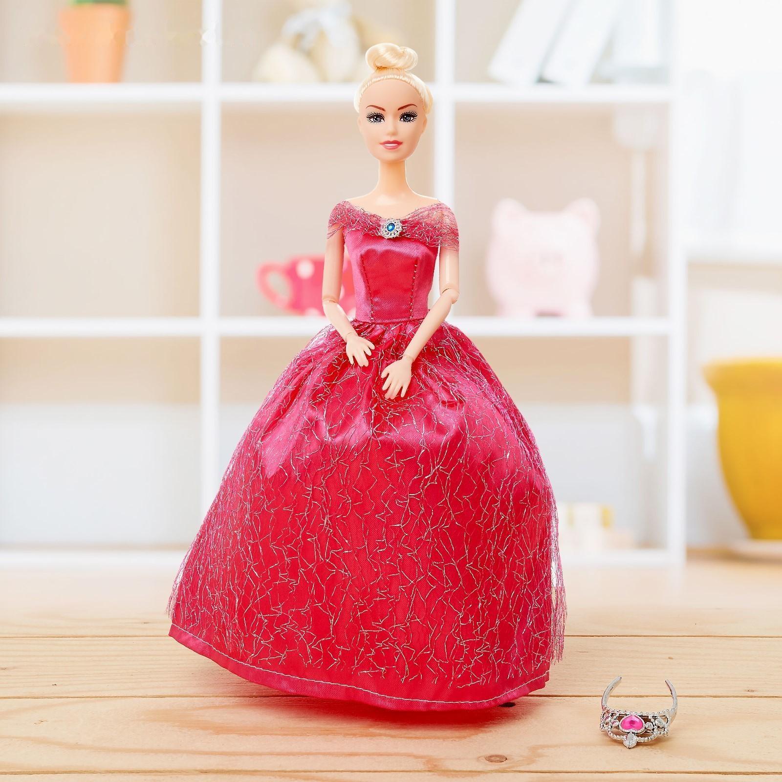Кукла-модель шарнирная «Виктория» в пышном платье, с аксессуарами, МИКС