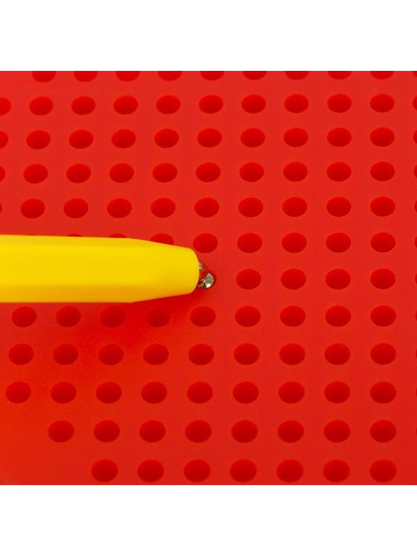 Магнитный планшет яблоко маленькое, 142 отверстия, цвет красный