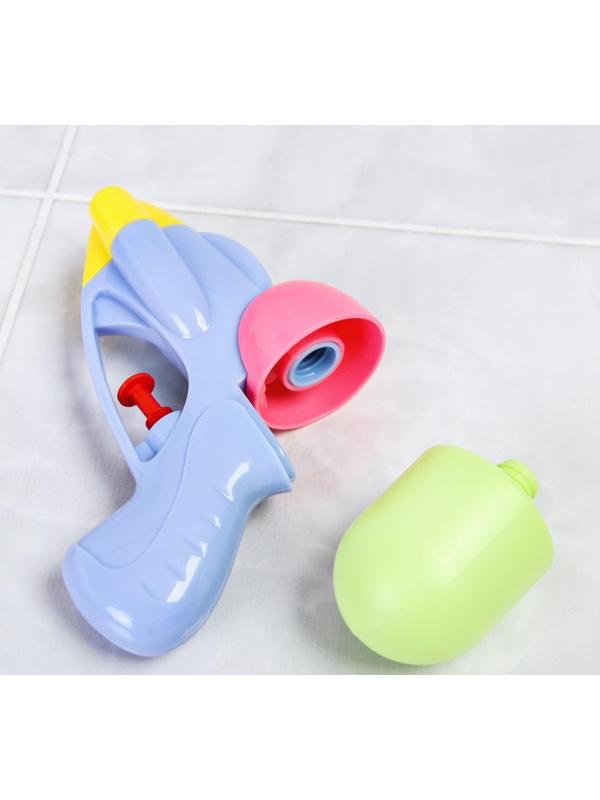 Игрушка для игры в ванне «Пистолет - брызгалка», цвет МИКС