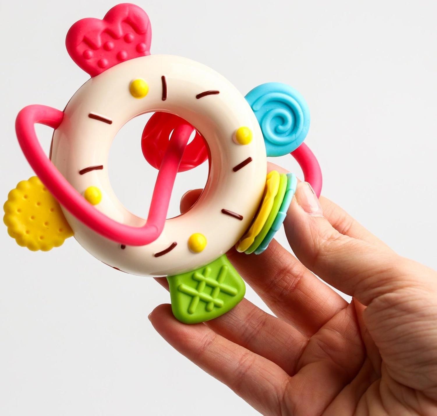Погремушка «Пончик» с прорезывателем, цвет МИКС