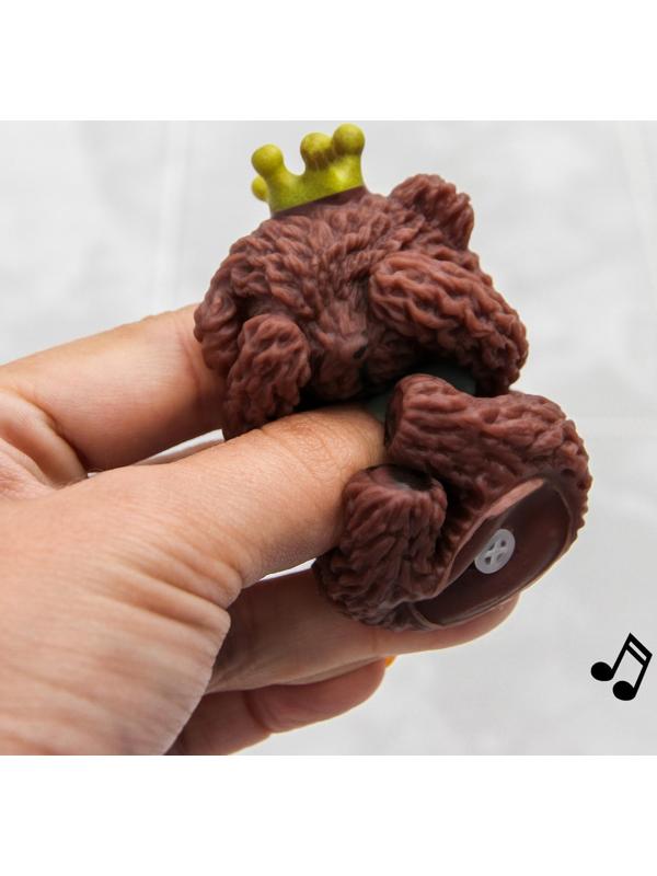 Игрушка для игры в ванне «Мишка принц», с пищалкой, цвет МИКС