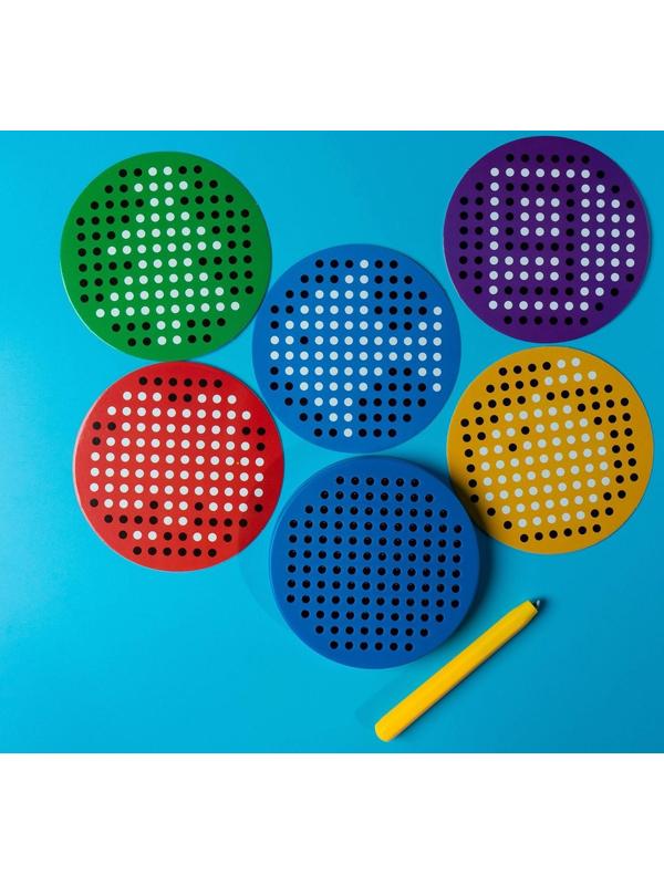 Планшет обучающий «Магнитное рисование», 120 отверстий, цвет синий