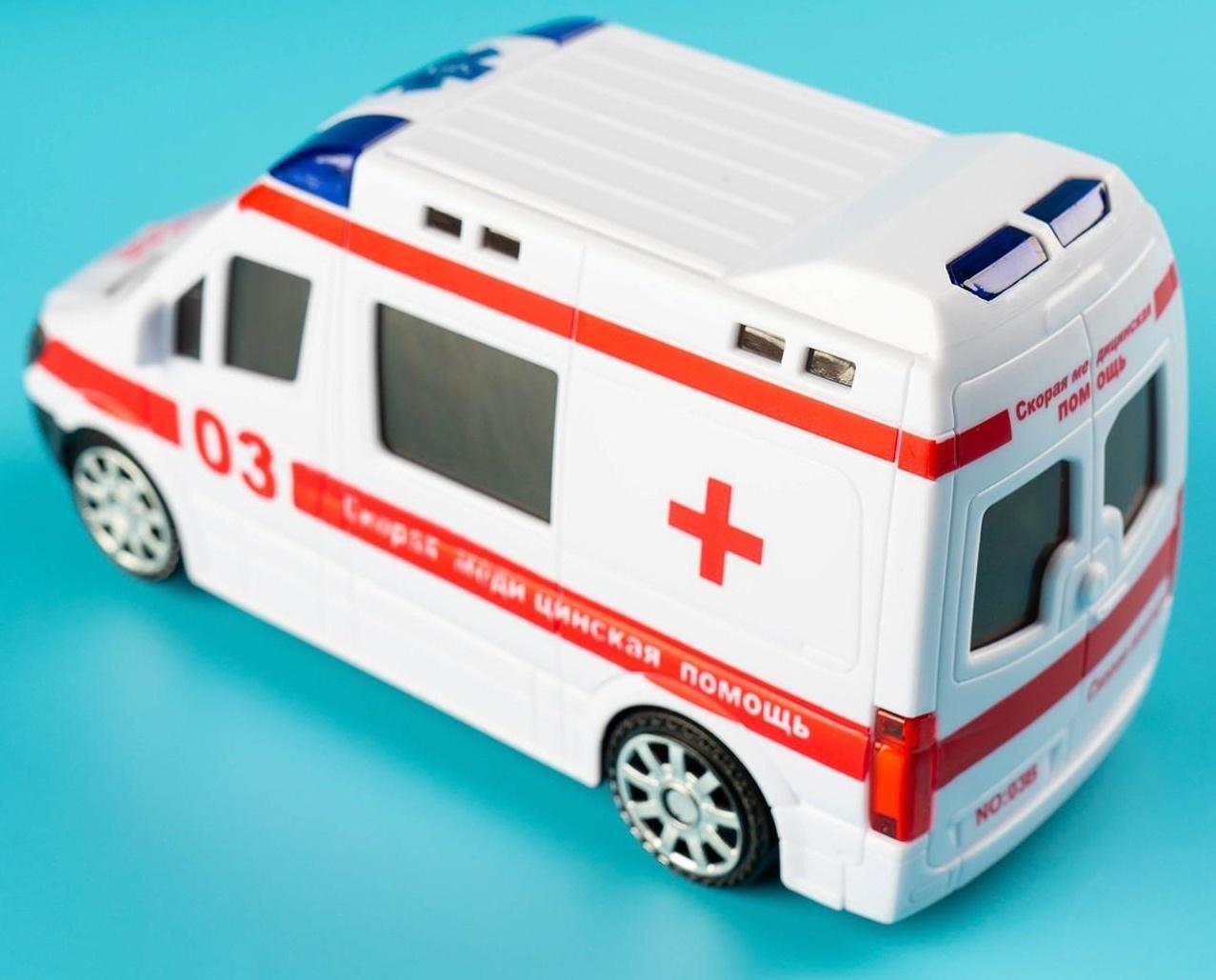 Машина «Скорая помощь», световые и звуковые эффекты, русская озвучка, работает от батареек