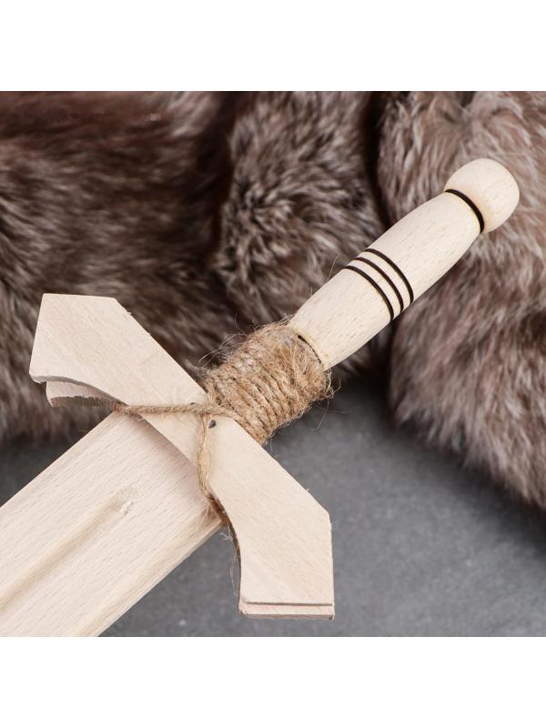 Сувенирное деревянное оружие 