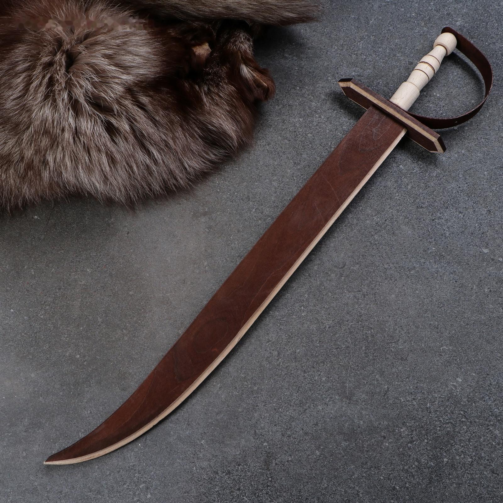 Сувенирное деревянное оружие 