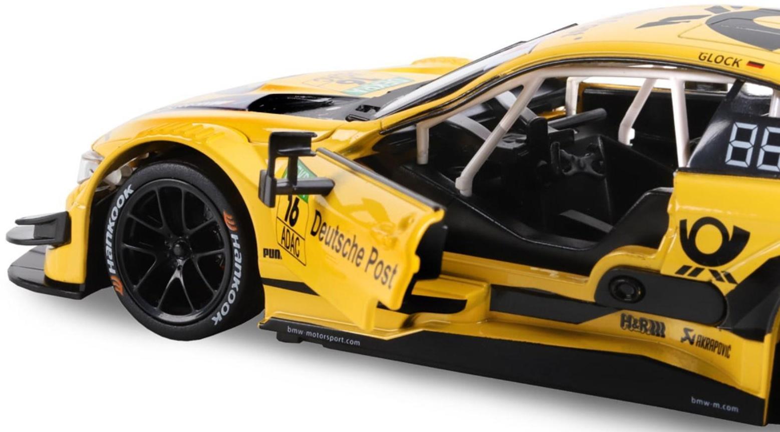 Машина металлическая BMW M4 1:24, открываются передние двери и капот, свободный ход колёс, световые и звуковые эффекты, цвет жёлтый