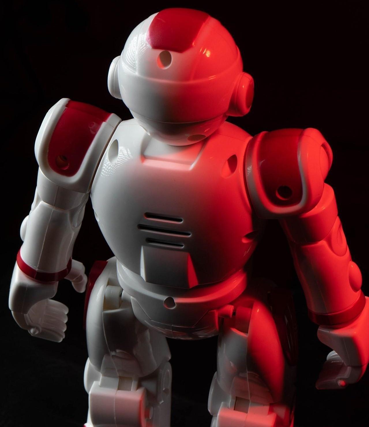 Робот-игрушка радиоуправляемый IQ BOT GRAVITONE, русское озвучивание, цвет красный