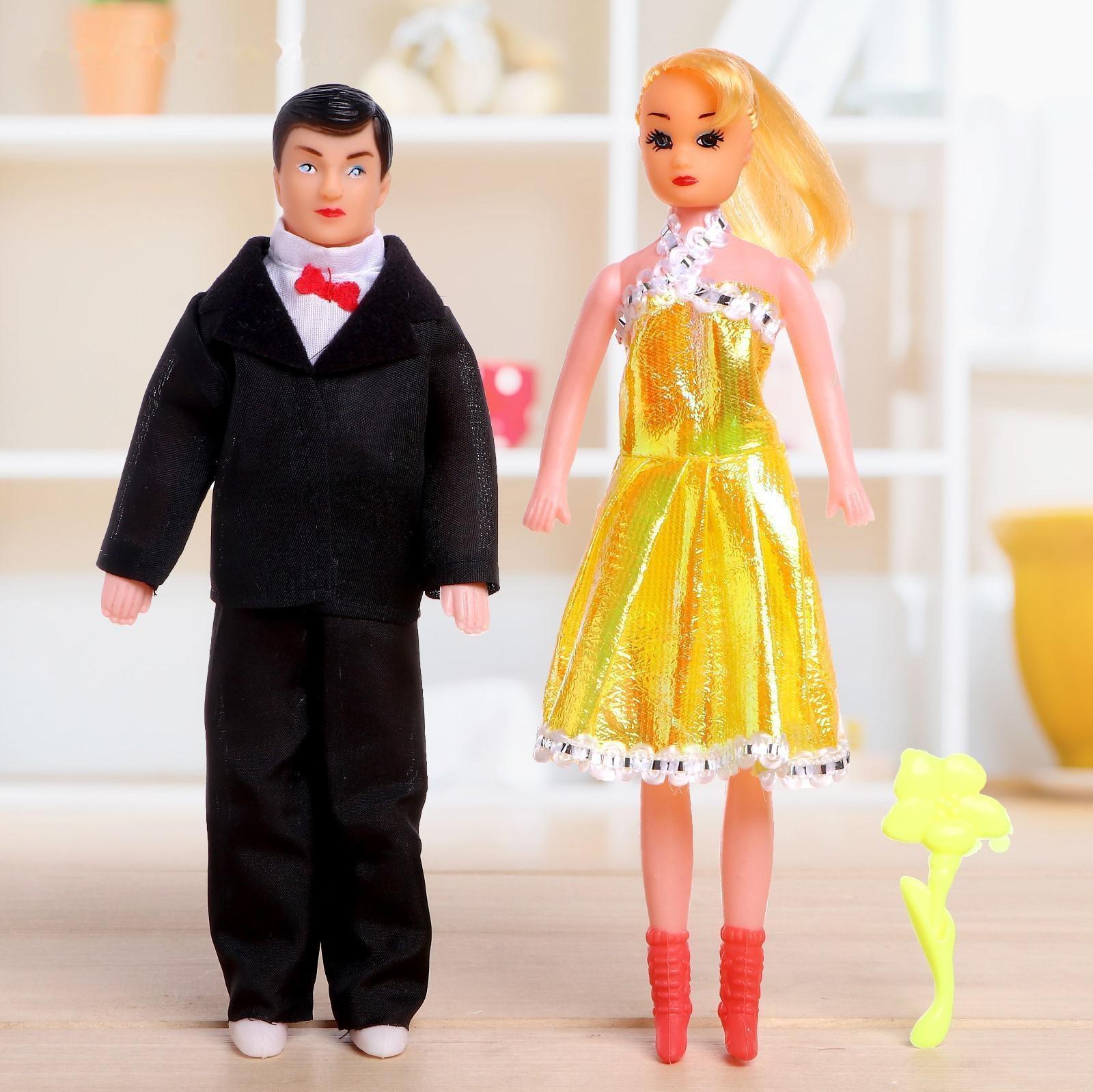 Набор кукол «Семья» с аксессуаром, МИКС