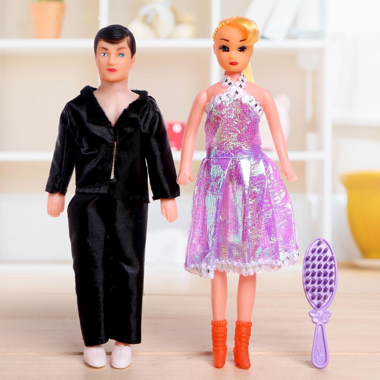 Набор кукол «Семья» с аксессуаром, МИКС