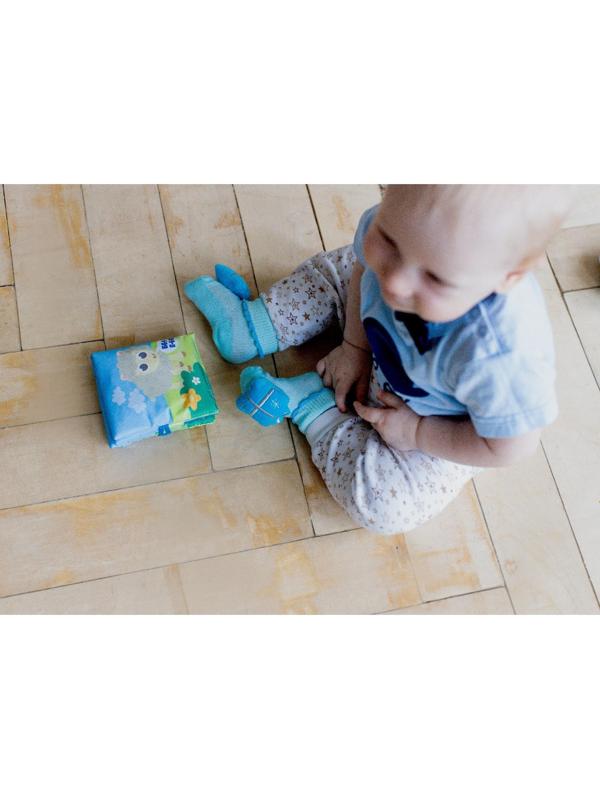 Новогодний подарочный набор для малыша: носочки погремушки + браслетики погремушки «Сказка на Новый Год», новогодняя подарочная упаковка