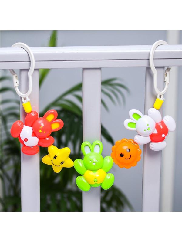 Растяжка на коляску/кроватку «Зайки», 3 игрушки, цвет МИКС, р-р 45-68