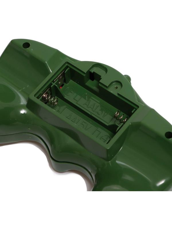 Танк радиоуправляемый «Защитник», с аккумулятором, световые и звуковые эффекты, цвет зелёный