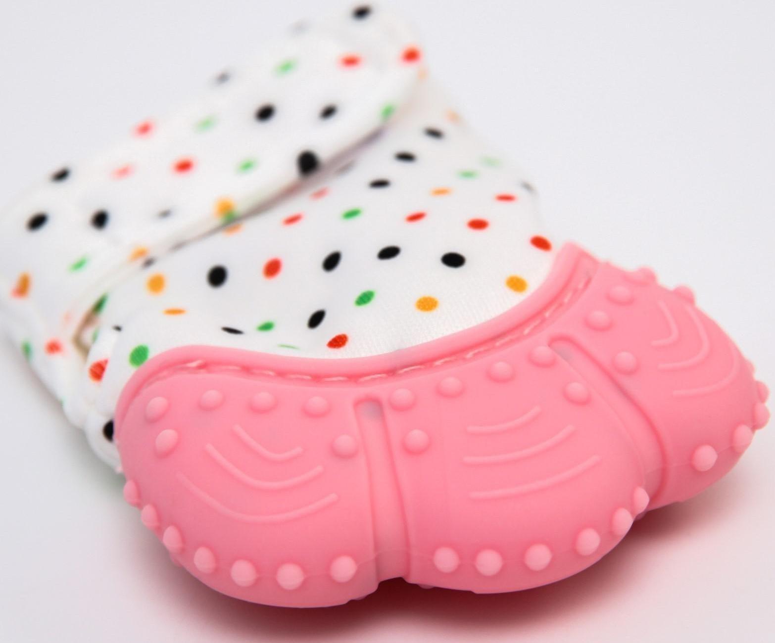 Прорезыватель рукавичка «Малыш», на липучке, цвет розовый