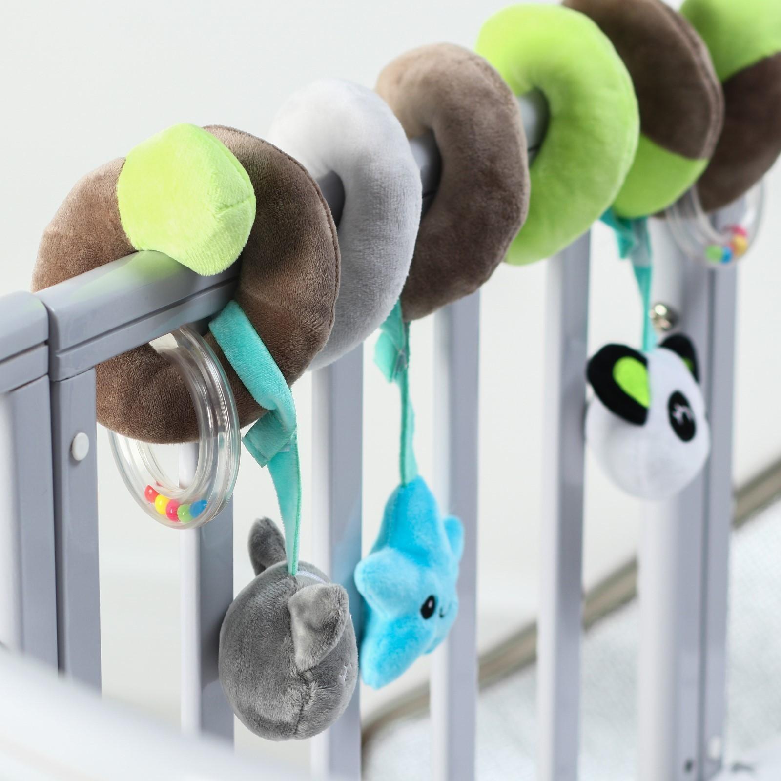 Растяжка - спираль мягкая с погремушкой на кроватку/коляску «Пандочка», р-р 24-86