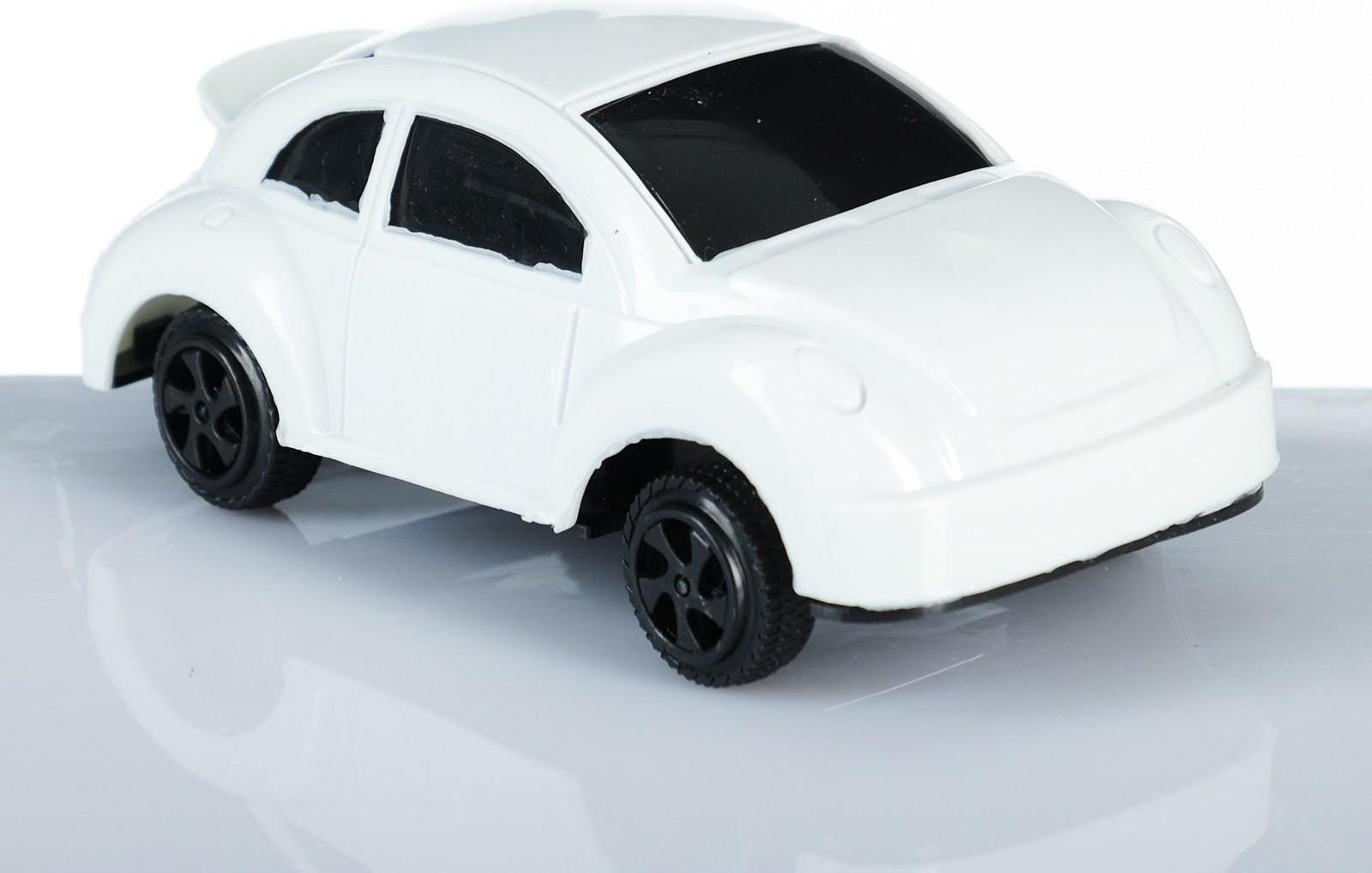 Машина пластмассовая 