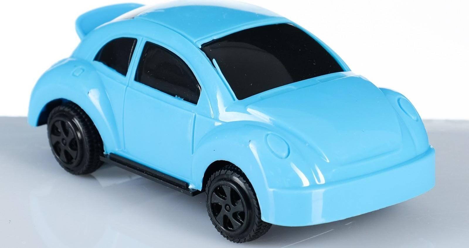 Машина пластмассовая 